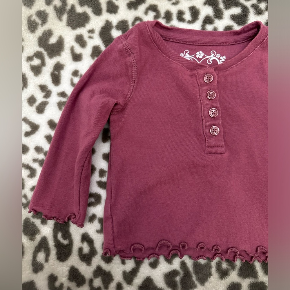Children’s Place Henley Ling Sleeve Top in Burgundy Maroon Size 6-9 months - Picture 3 of 12